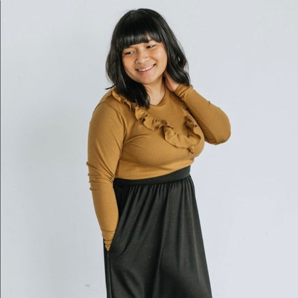 Kindred Studio / Dwelling Apparel Verity Top XS and S - Picture 2 of 9